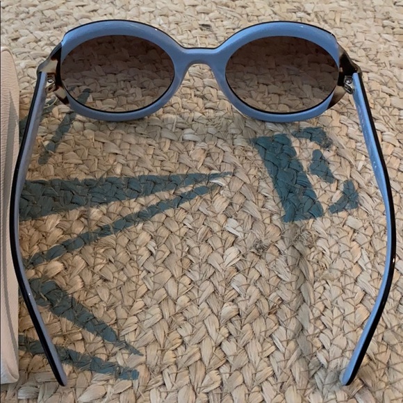 Prada sunglasses - Picture 3 of 3